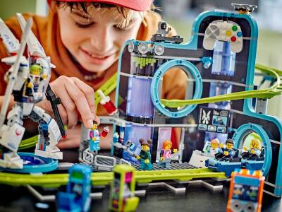 Lego City Robot Dünyası Hız Treni Parkı Oyuncağı 60421 - 5