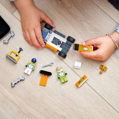 Lego City Yarış Arabası 60322 - 6