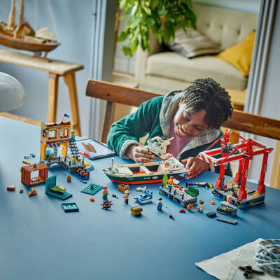Lego City Yük Gemili Liman Oyuncağı 60422 - 10