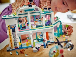 Lego Friends Heartlake City Hastanesi 42621 - 4