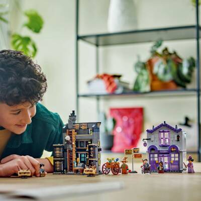 Lego Harry Potter Ollivanders Ve Madam Malkin'in Cübbe Dükkanı 76439 - 5