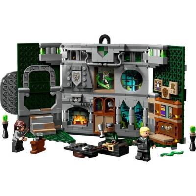 Lego Harry Potter Slytherin Binası Bayrağı 76410 - 4