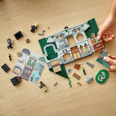 Lego Harry Potter Slytherin Binası Bayrağı 76410 - 9