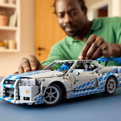 Lego Technic Daha Hızlı Daha Öfkeli Nissan Skyline GT-R 42210 - 7