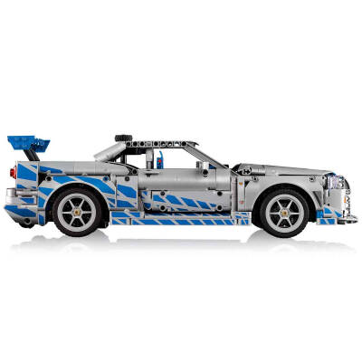 Lego Technic Daha Hızlı Daha Öfkeli Nissan Skyline GT-R 42210 - 4