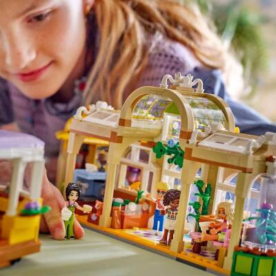 Lego Friends Bitki Kafe ve Çiçekçi Dükkanı 42671 - 7