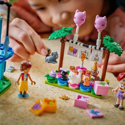 Lego Friends Kedi Doğum Günü Partisi ve Ağaç Ev 42666 - 5