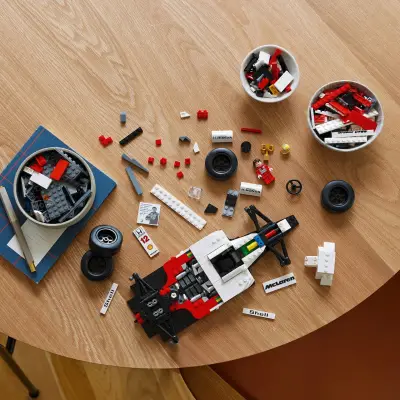 Lego Mclaren Mp4/4 & Ayrton Senna Lyt10330 - 3