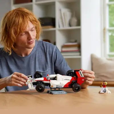 Lego Mclaren Mp4/4 & Ayrton Senna Lyt10330 - 4