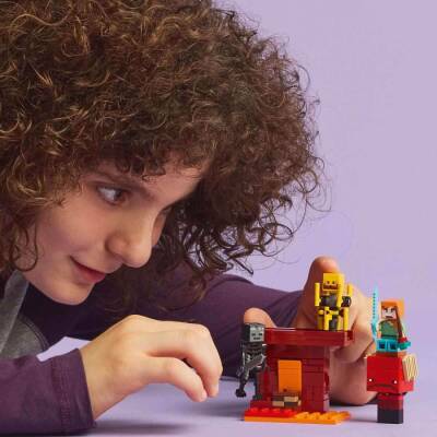 Lego Minecraft Nether Lav Savaşı 21266 - 3