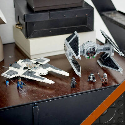 Lego Star Wars Mandalorian Fang Fighter Tie Interceptor'a Karşı 75348 - 4