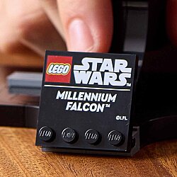 Lego Star Wars Millennium Falcon 75375 - 4
