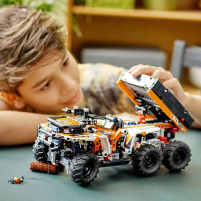 Lego Technic 42139 - 3