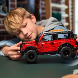 Lego Technic Ford Bronco SUV LMT42213 - 4
