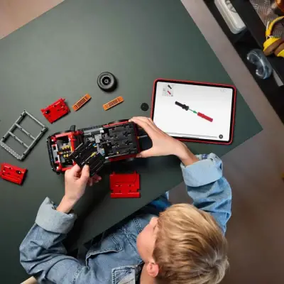 Lego Technic Ford Bronco SUV LMT42213 - 5