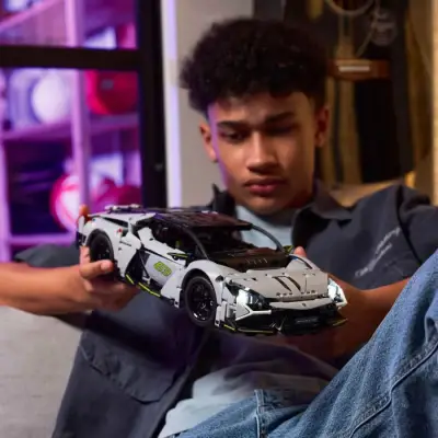 Lego Technic Lamborghini Revuelto LMT42214 - 5