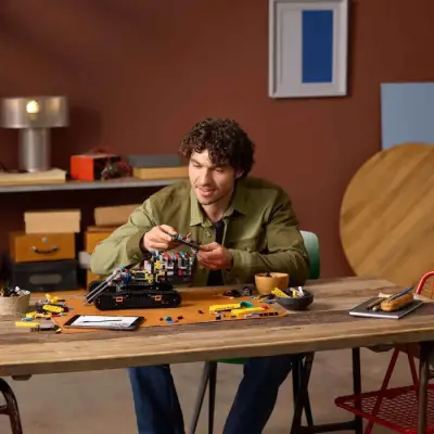 Lego Technic Volvo EC500 Hybrid Ekskavatör LMT42215 - 5