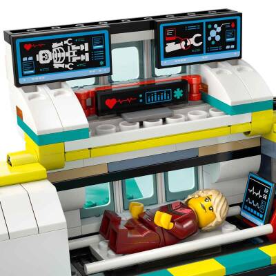 Lego City Acil Hava Ambulans Uçağı 60465 - 9