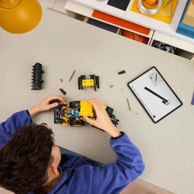 Lego Technic Volvo L120 Electric Tekerlekli Yükleyici 42209 - 8