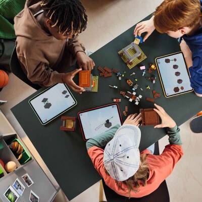 Lego Minecraft Yağmacı Karakolu ve Çapulcu 21278 - 9