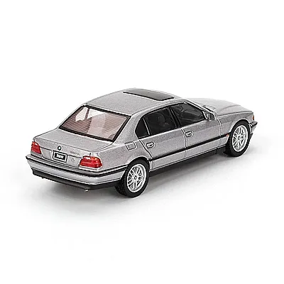 Mini Gt 1/64 Bmw 750 IL Aspen Silver Metallic Mgt00792-Bl - 2