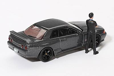 Mini Gt 1/64 Nissan Skyline Gt-R (R32)Gunmetal W/ Matsuda Figure Tsugio Matsuda Collection Mgt00869 - 2