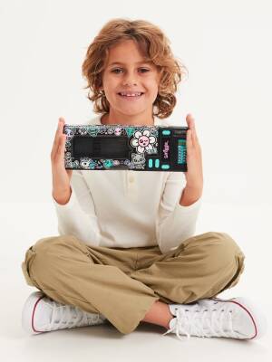 Smiggle Trailblazer Pop Out Otomatik Kalem Kutusu – Hesap Makinesi ve Gizli Bölmeli 457063 - 4