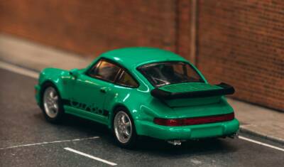 Tarmac Work 1/64 Porsche 911 Tur T64S-009-Gr - 3